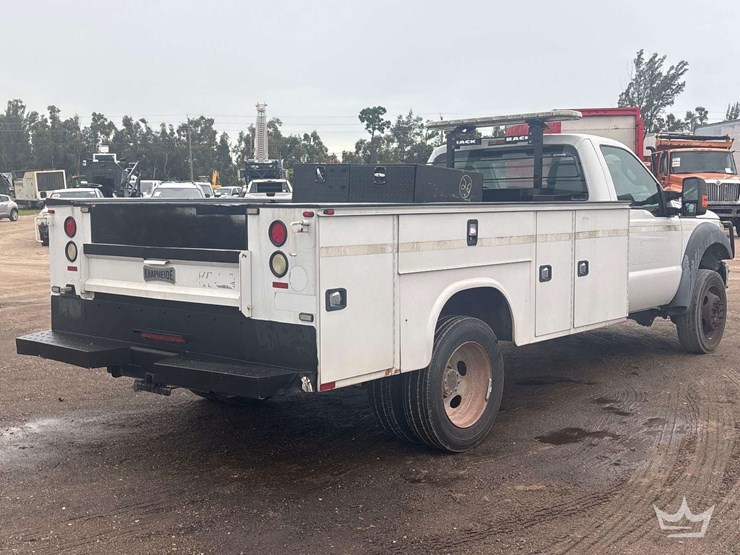 2016-ford-f550-image-3