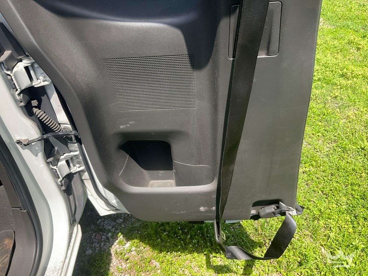 2019-nissan-frontier-image-16