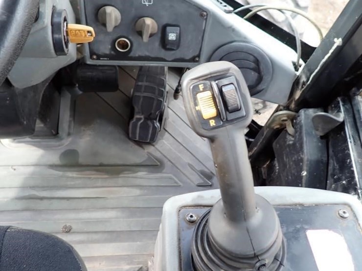 2011-caterpillar-930h-image-19