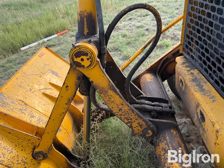 1986-deere-210c-image-9