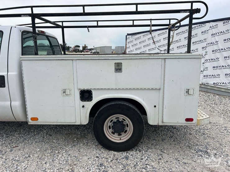 2004-ford-f250-image-17