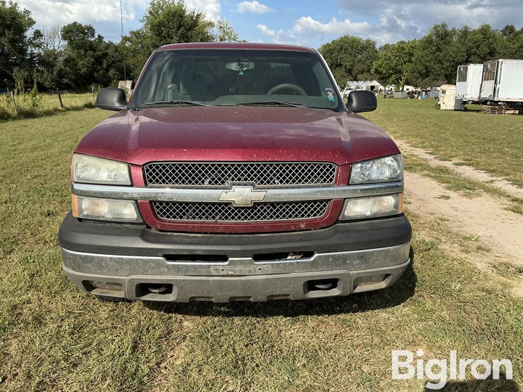 2004-chevrolet-silverado-1500-image-2