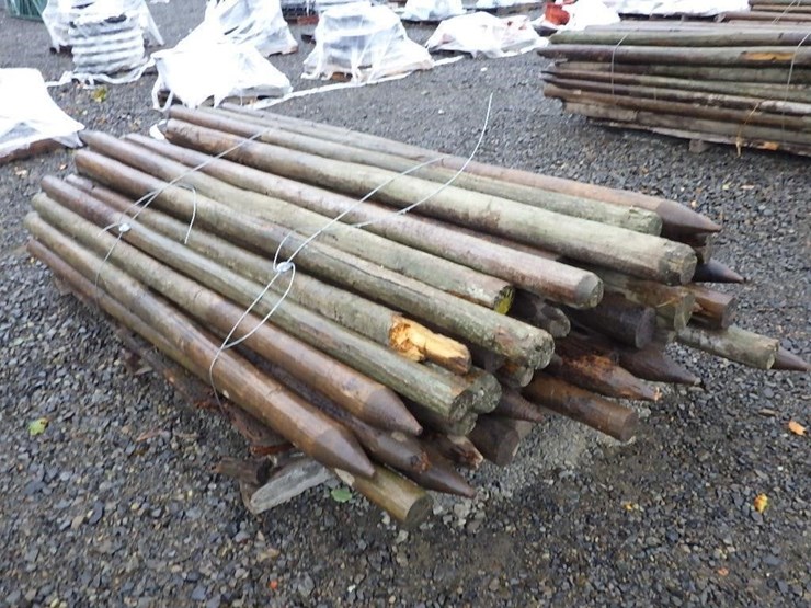 round-wooden-fence-posts-8'l-image-4