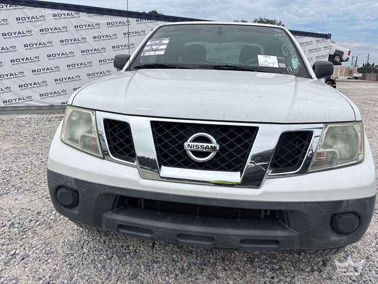 2016-nissan-frontier-image-26