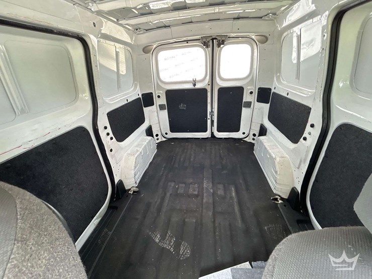 2014-nissan-nv200-image-23