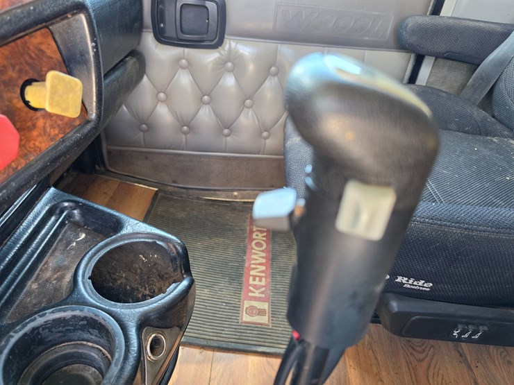 2003-kenworth-w900-image-72