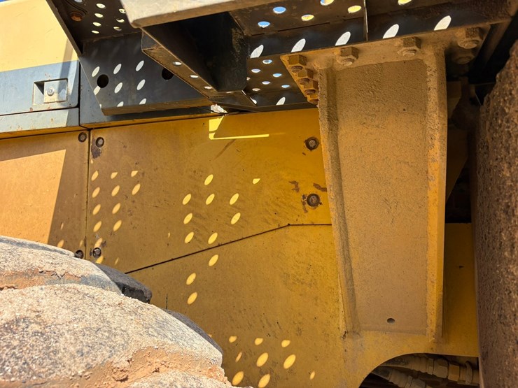komatsu-wa500-1le-image-24