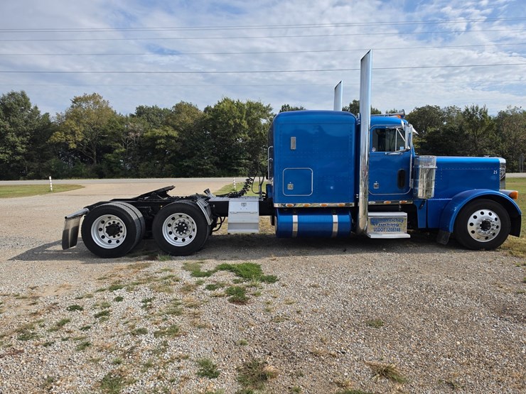 2006-peterbilt-379-image-16