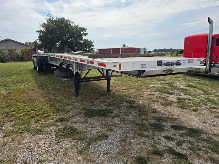 2023-fontaine-flat-bed-trailer-image-17