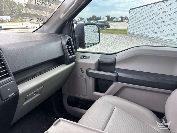 2018-ford-f150-image-16