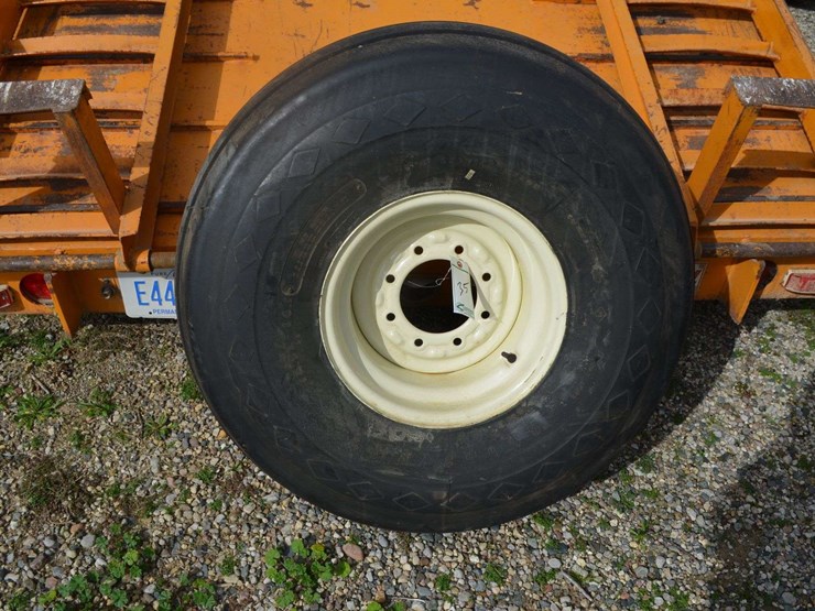 8-bolt-implement-tire-image-1