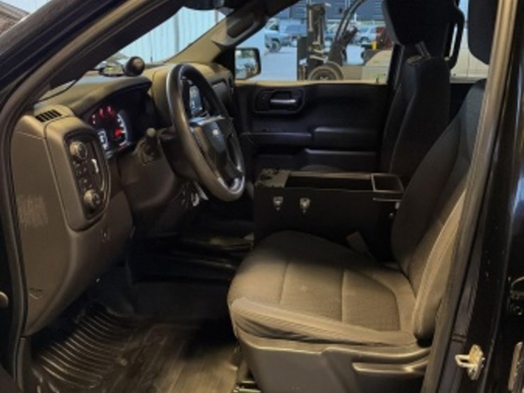 2021-chevrolet-silverado-1500-image-27