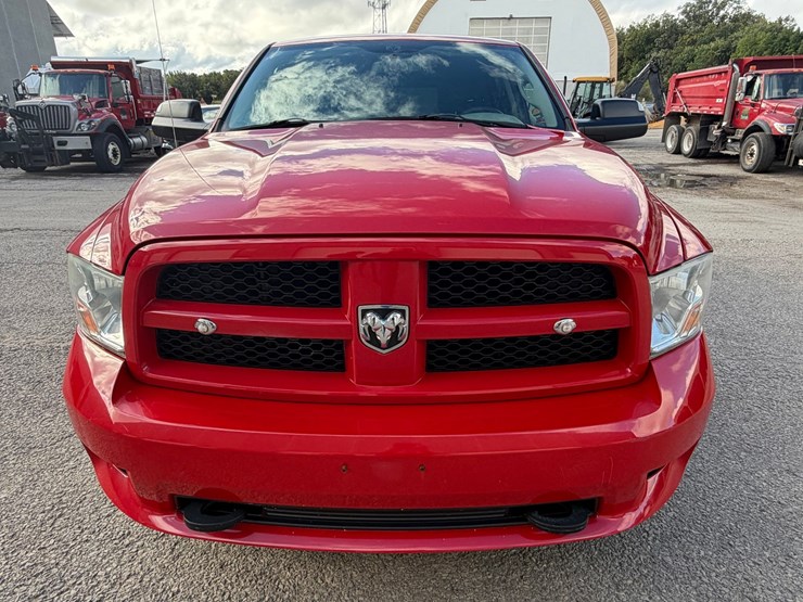 2012-dodge-1500-image-8