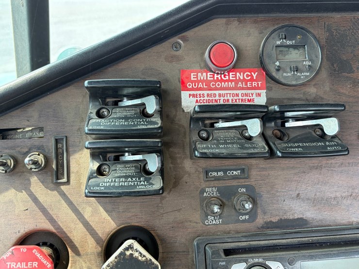 1996-cummins-m11-image-87