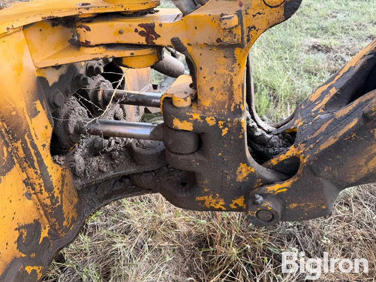 1986-deere-210c-image-14