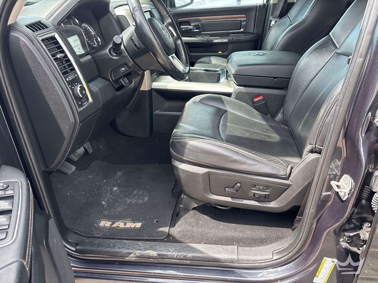2018-dodge-1500-image-12