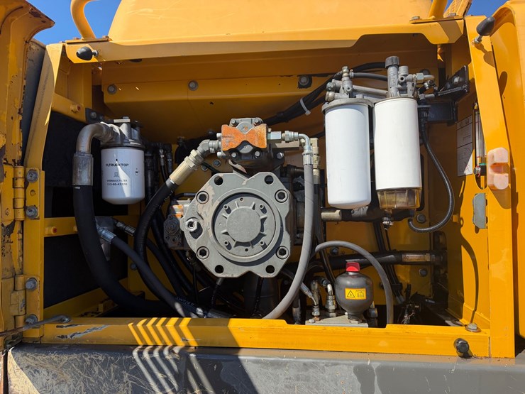 volvo-ec330-image-17