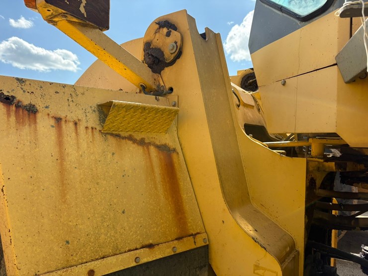 komatsu-wa500-1le-image-11