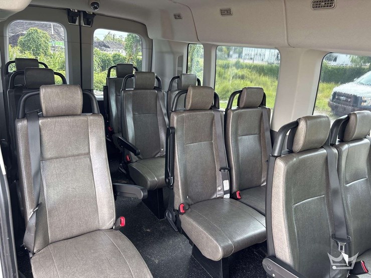 2020-ford-transit-image-22