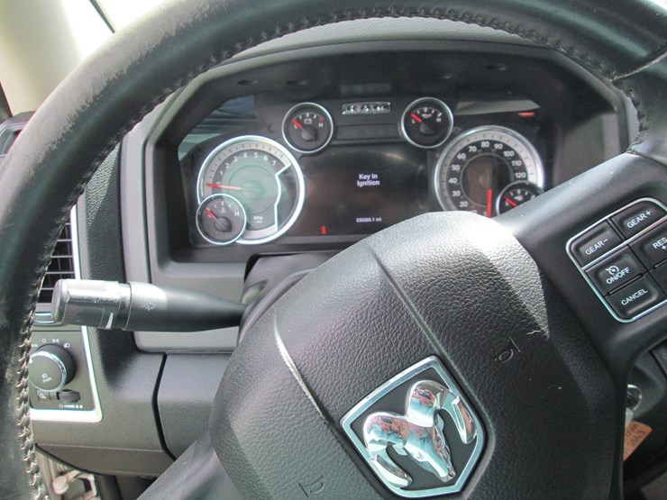 2016-dodge-ram-1500-image-29