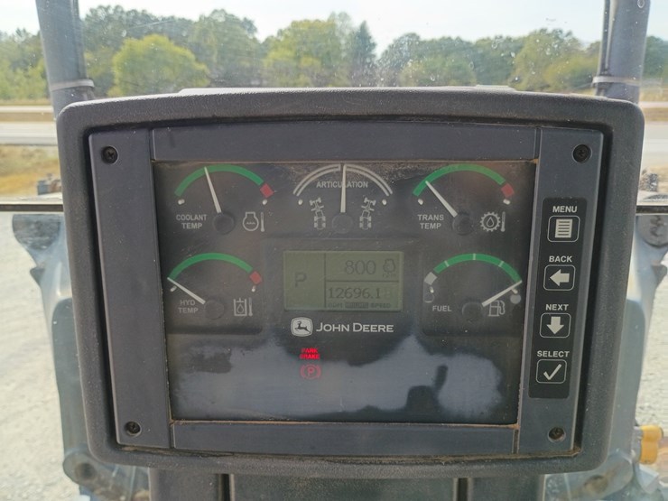 2008-deere-670d-image-81