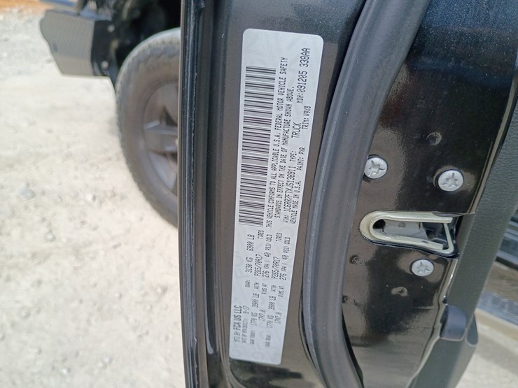 2018-dodge-1500-image-28