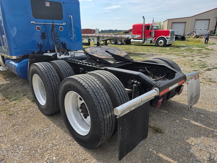 2006-peterbilt-379-image-70