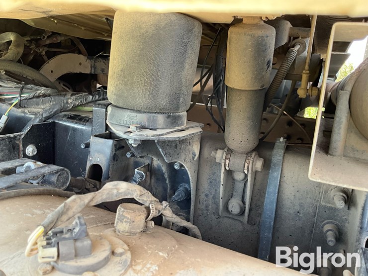 2015-mack-pinnacle-chu613-image-10