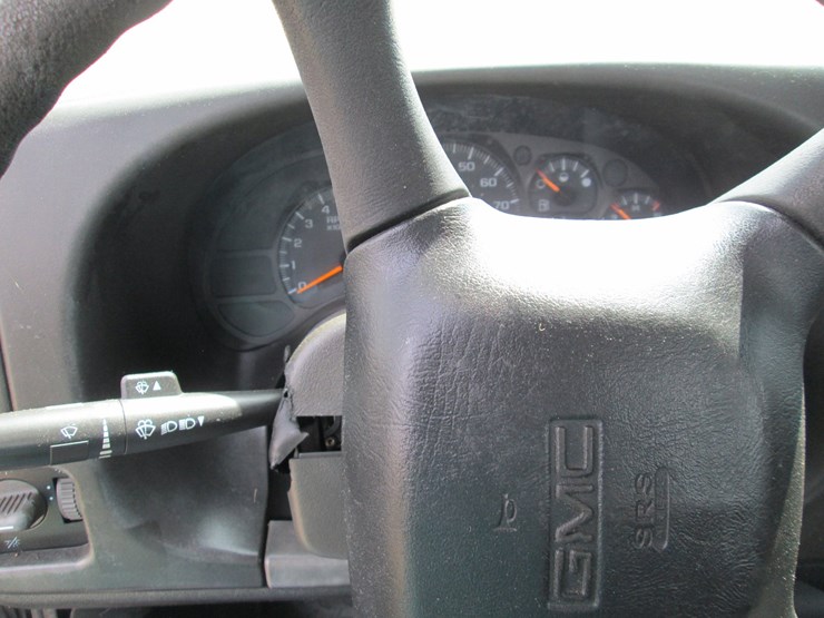 2005-gmc-topkick-c5500-image-29
