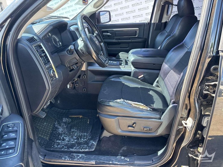 2013-dodge-1500-image-12