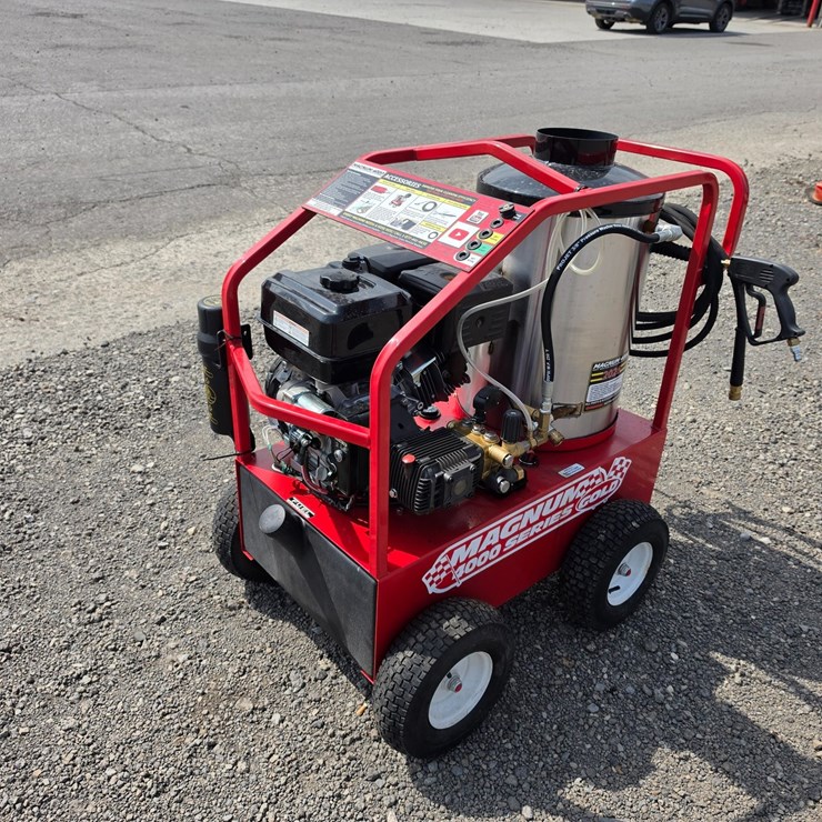 #2003 • MAGNUM 4000 SERIES HOT WATER PRESSURE WASHER W/ GAS ENGINE, NO BATTER
