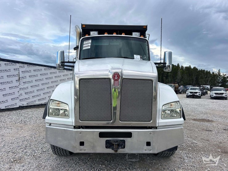 2022-kenworth-t880-image-50