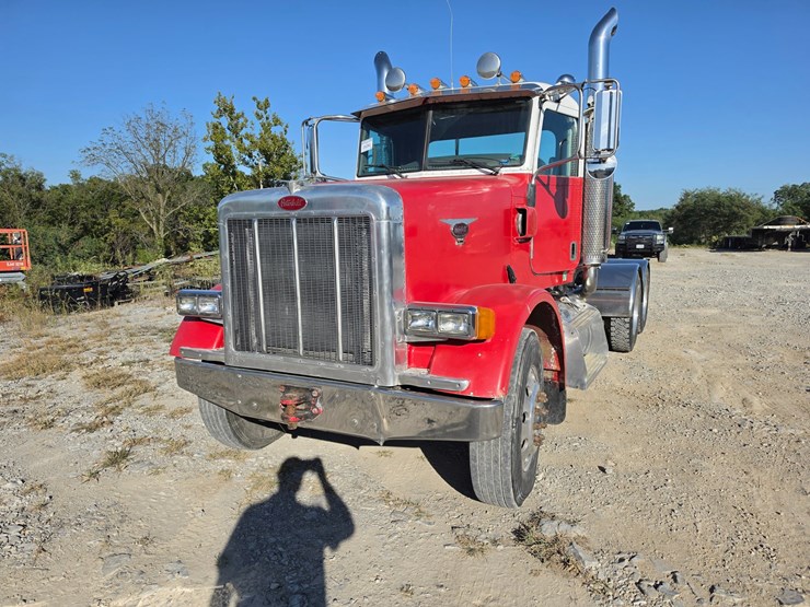 2006-peterbilt-378-image-2