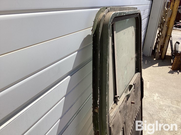 kenworth-bottom-latch-passenger-side-door-image-13