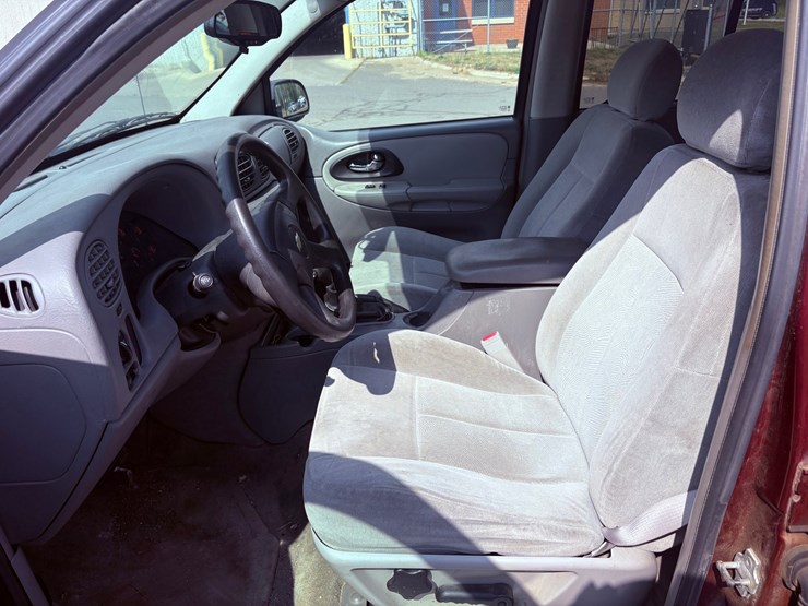 2005-chevrolet-trailblazer-ls-image-47