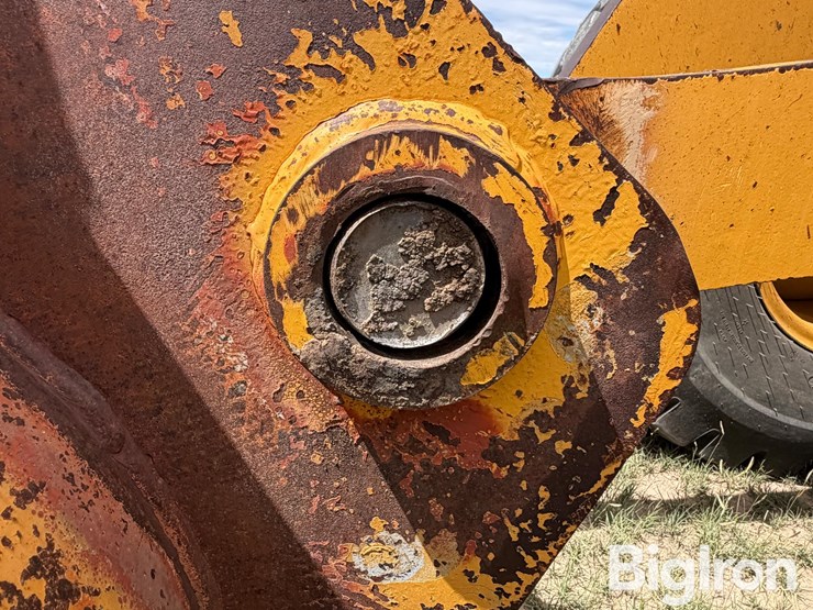 2001-deere-624h-image-14
