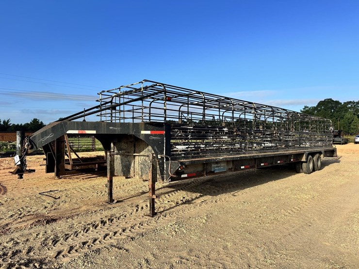 #8738-•-40'-shop-made-stock-trailer-image-1