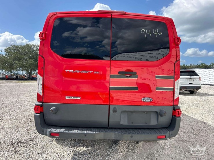 2016-ford-transit-image-36
