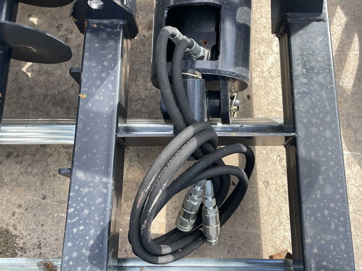 #4001-•-jct-skid-steer-hydraulic-auger-drive-and-bits-image-6