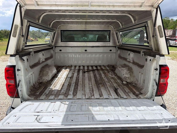 2015-chevrolet-silverado-1500-image-15
