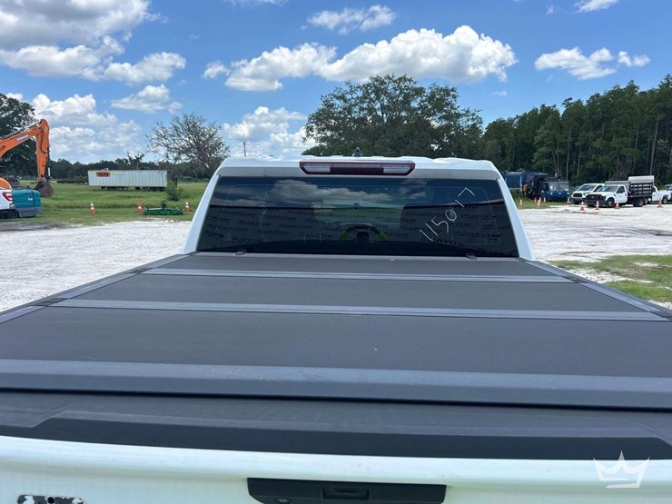 2022-chevrolet-silverado-1500-image-14