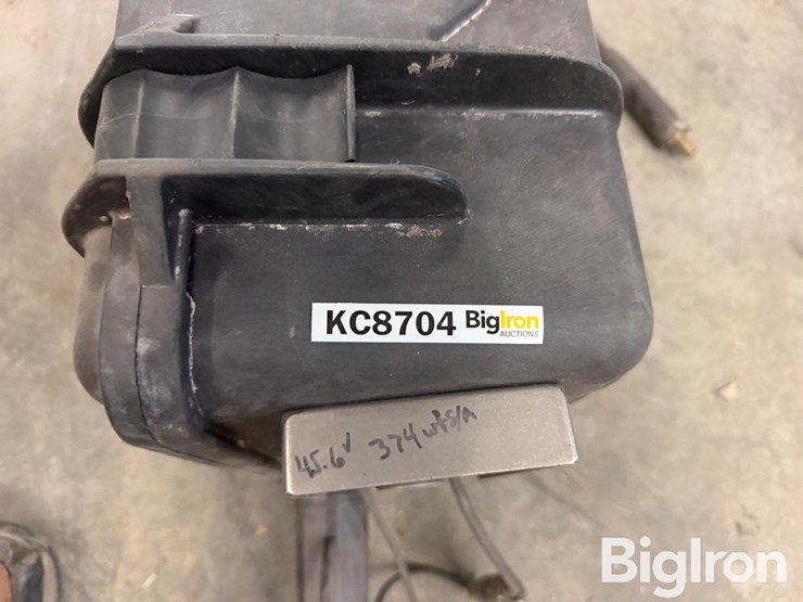 miller-x-treme-12vs-suitcase-welder-image-16
