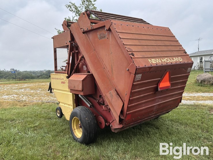 new-holland-851-image-7