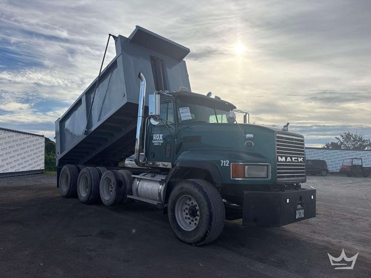 2002-mack-cl713-image-2