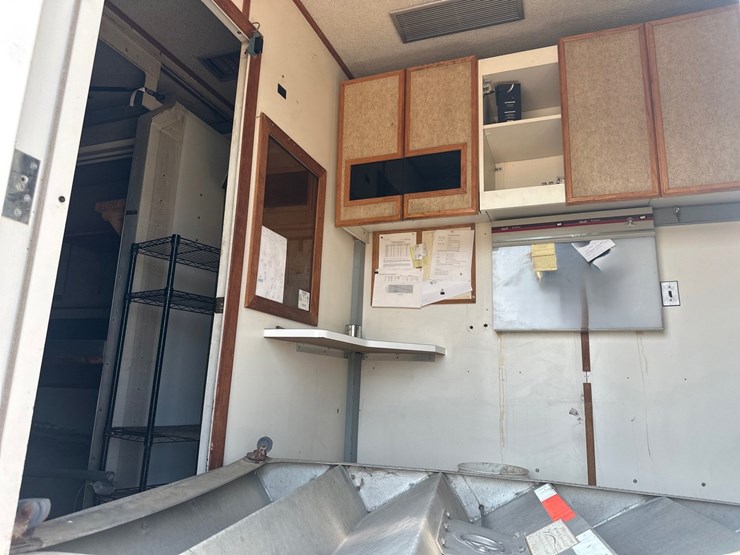 #2489-•-1990-calumet-mmt449l-lab-trailer-image-27