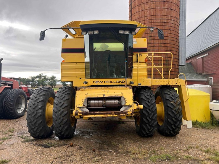 1995-new-holland-tr97-image-10
