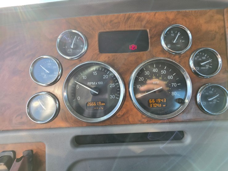 2006-peterbilt-378-image-68