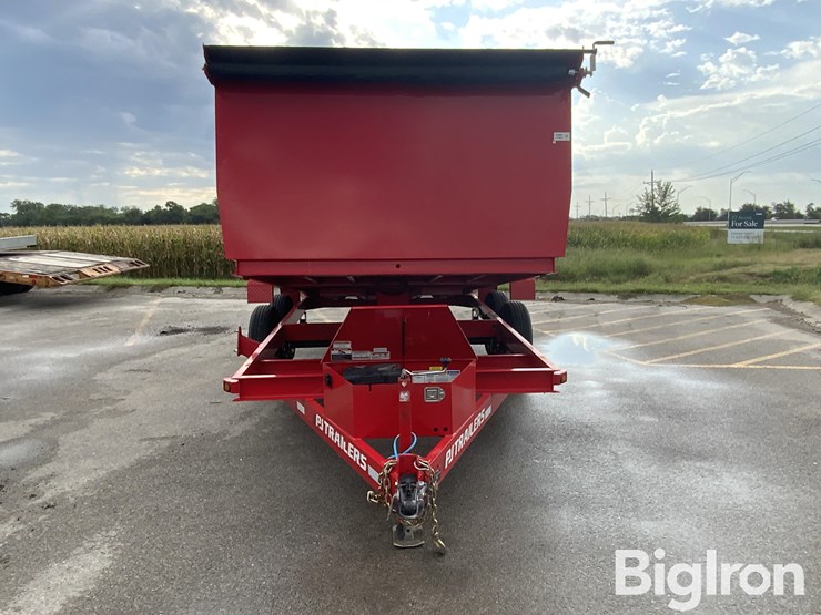 2025-massey-ferguson-730-image-2