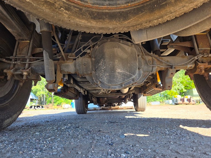 2015-ford-f350-image-31