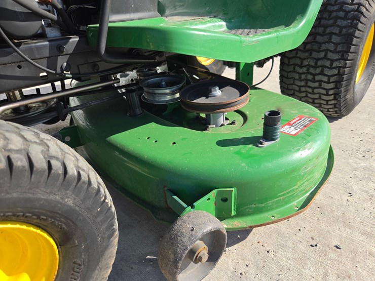 2013-john-deere-d130-image-11